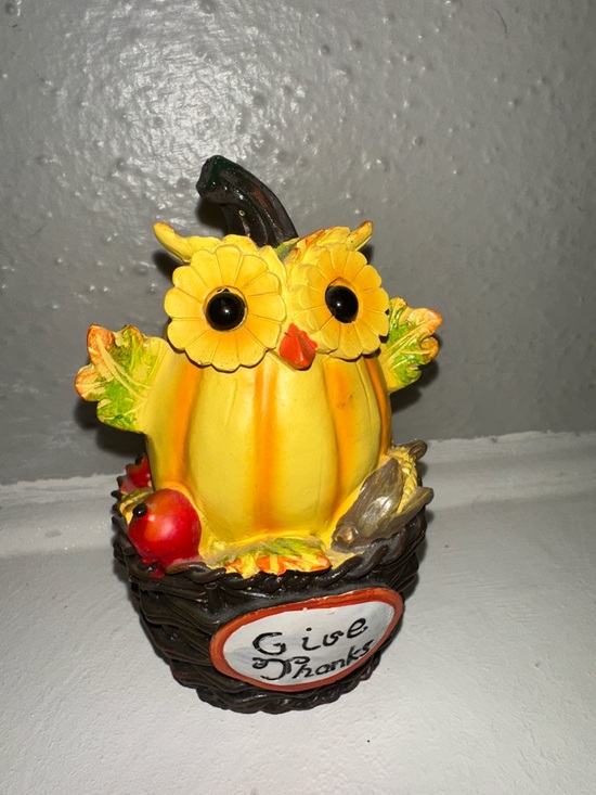 Other - Yellow Owl Pumpkin Figurine "Give Thanks"